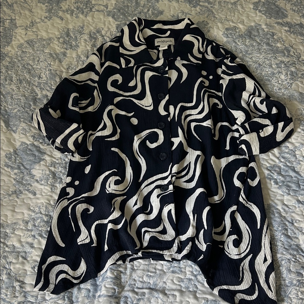 Peck & Peck Black and White Swirl Button Down Shirt